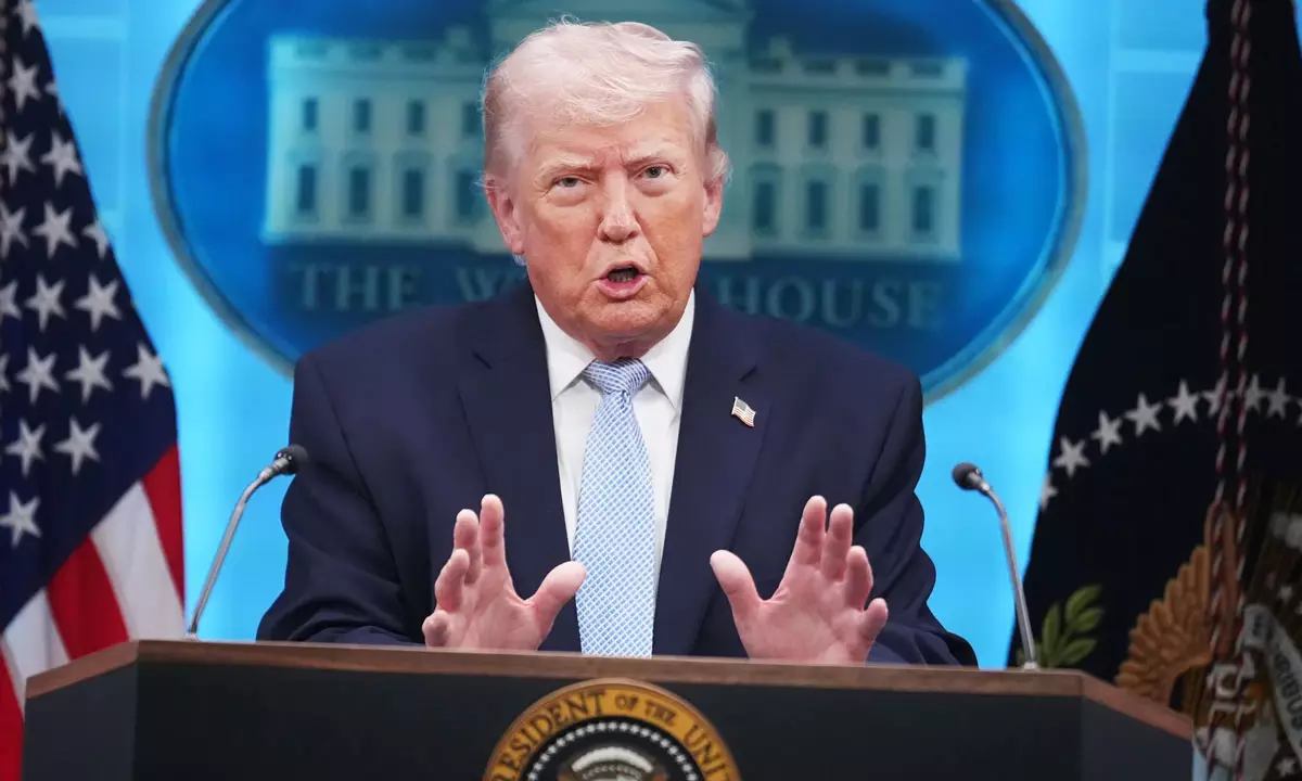 ఇరాన్ కు ఉప్పందించిన గూఢచారి ఎవరు? చెబుతారా? జైలుకు పోతారా? మీడియాకు ట్రంప్ వార్నింగ్