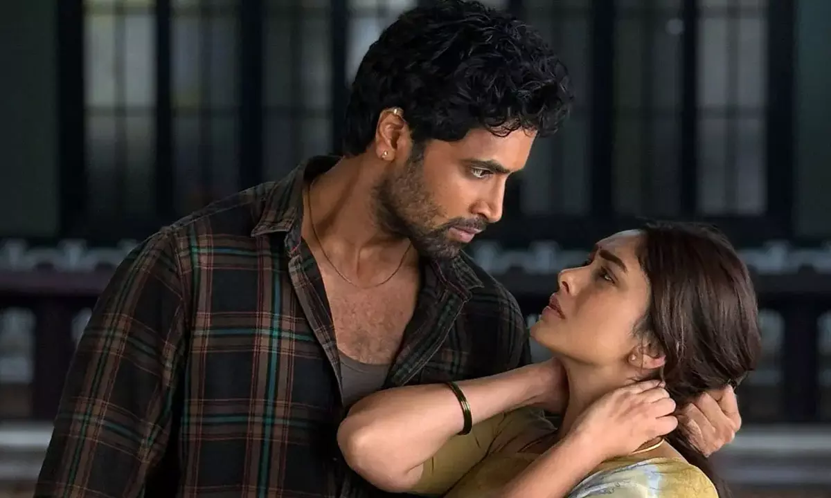 అడివి శేష్ డెకాయిట్.. సెన్సార్ రిపోర్ట్ ఎలా ఉందంటే?