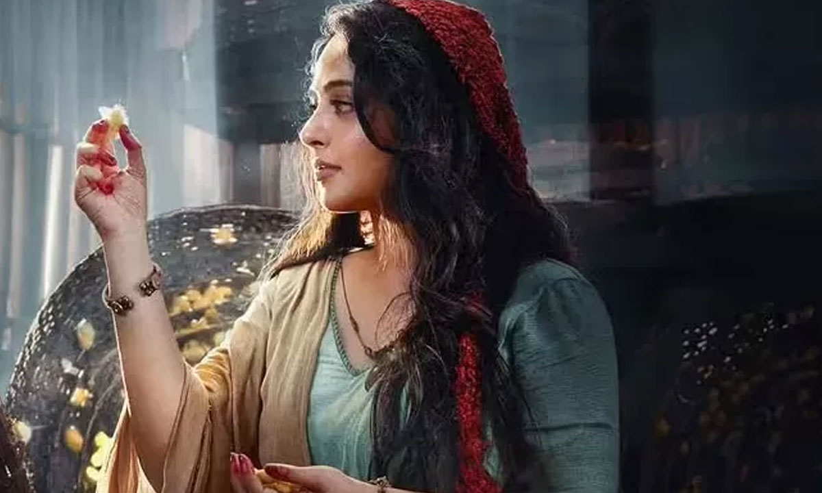 Anushka's Malayalam debut 'Kathanar' sparks promotion buzz: reality or publicity stunt?