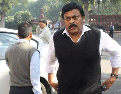 Chiranjeevi Spoils Ram Charan Future