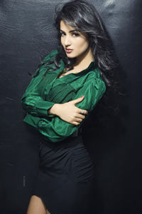 Sonali chauhan praise balakrishna