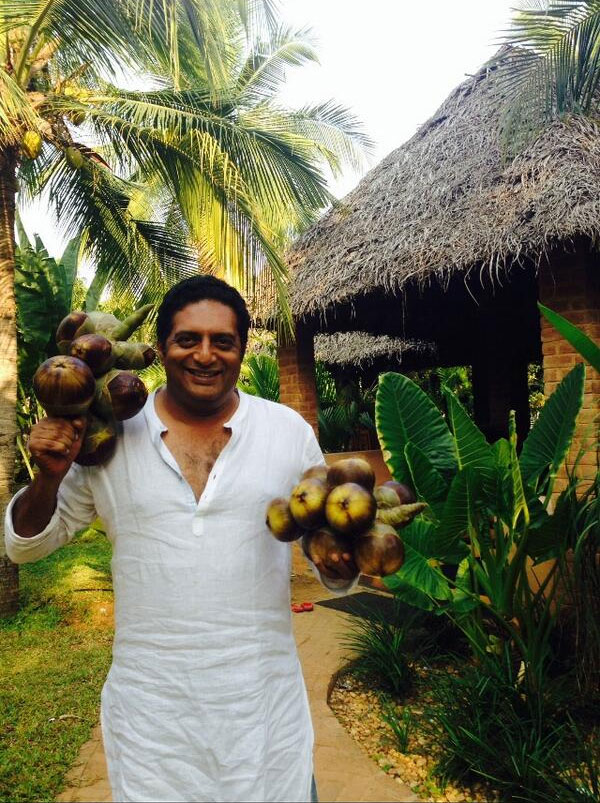 Prakash Raj tit-for-tat to Srinu Vytla