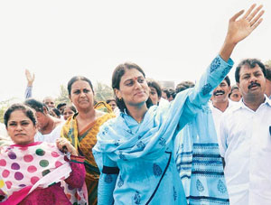 Sharmila not Comments on Pawan