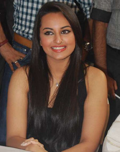 Want to act with Mahesh & Raviteja: B-Town Heroine