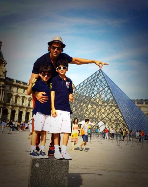 Hrithik Roshan Enjoying with His Kids