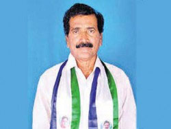 YSRCP leader died in road accident