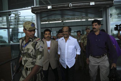 Rajinikanth in Mangalore en route Thirthahalli