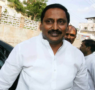 BJP Eyeing on Kiran kumar Reddy