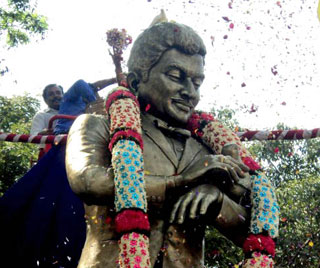 Dr Rajkumar Statue Inaugurated in South End Circl