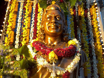 Dr Rajkumar Statue Inaugurated in South End Circle