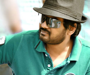 Puri Jagannath Offers To New Writers