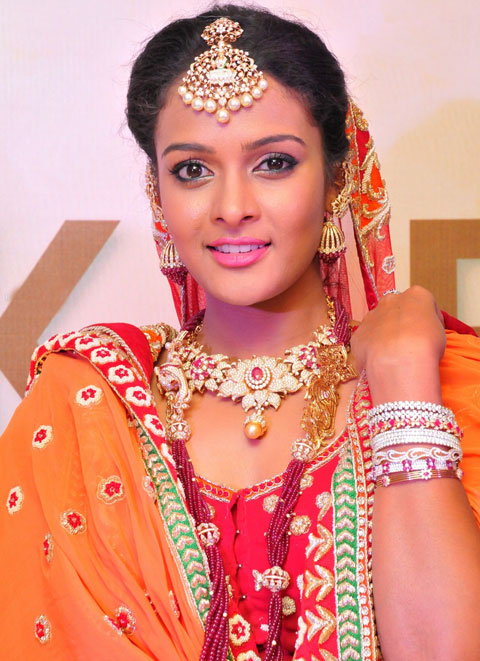 Soneyaa On tollywood Movies