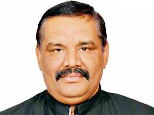 A plumber finds a berth reserved in Modis Cabinet