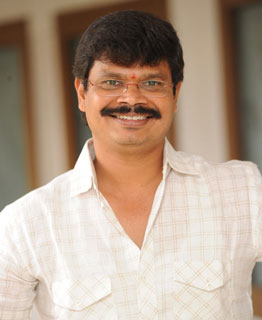 Boyapati Srinu watch Mukunda Movie