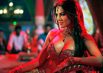 Sunny Leone Attend Leela Movie Shoot With Her Husband