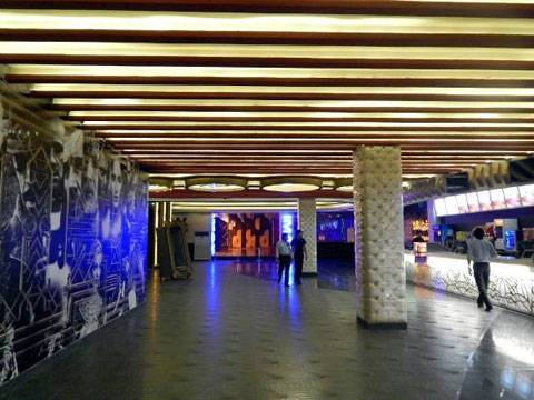 Multiplex culture effect on Common Man