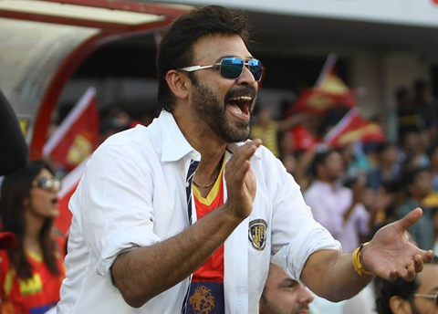 Venkatesh lands in Sydney for Ind-Aus Semifinal