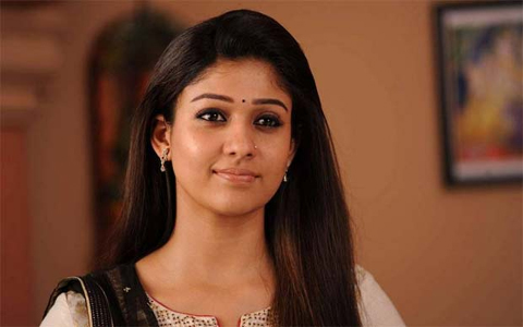 Nayantara gave hand to star hero