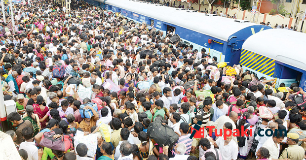 ఏపీలో తగ్గిన రద్దీ.. తెలంగాణలో అదే ఉత్సాహం