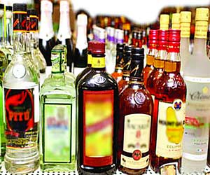 లిక్కర్‌ సిండికేట్‌గా రియల్‌ మాఫియా!