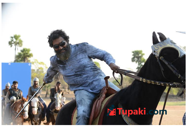 సిసలైన బాహుబలుడు రాజమౌళి