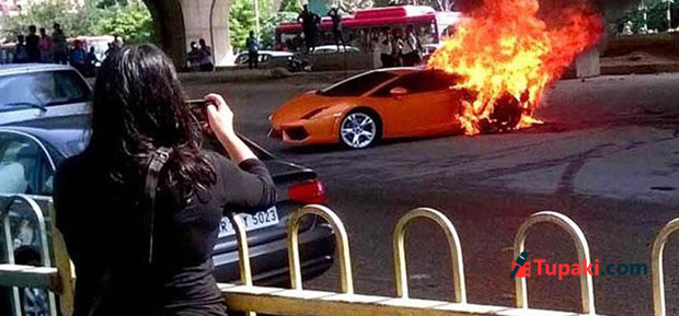 రూ.2.5కోట్ల కారులోనూ మంటలేనా?