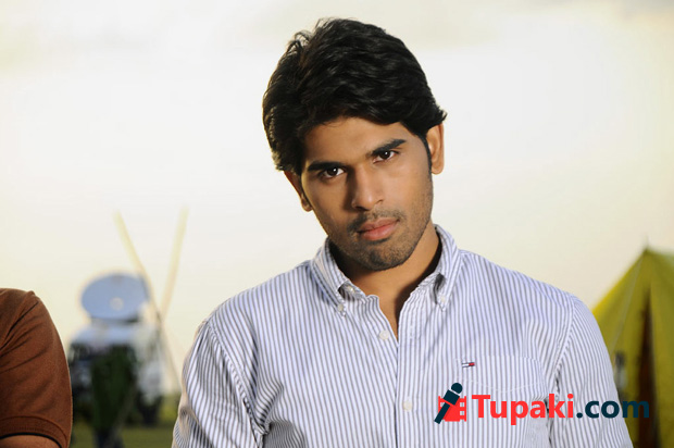 నేను ఏ రీమేకులూ చేయట్లేదు -మెగా హీరో