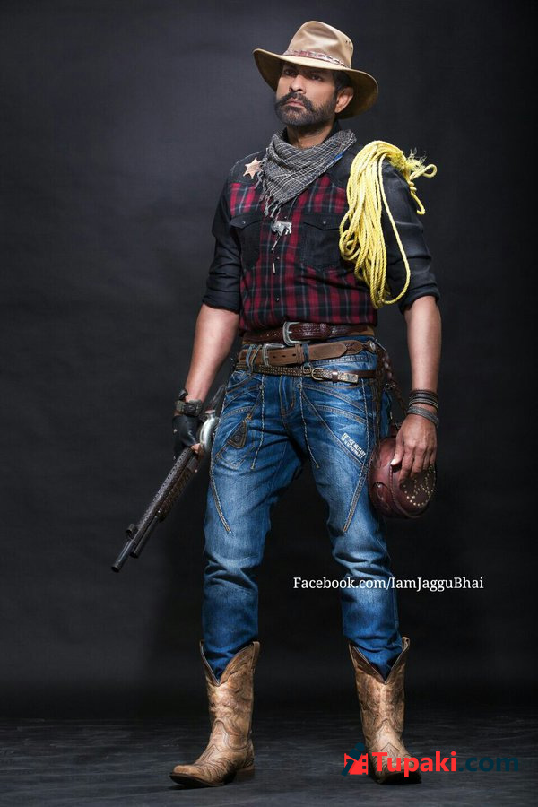 వావ్‌!! కౌబాయ్ గెటప్ లో జగ్గూభాయ్
