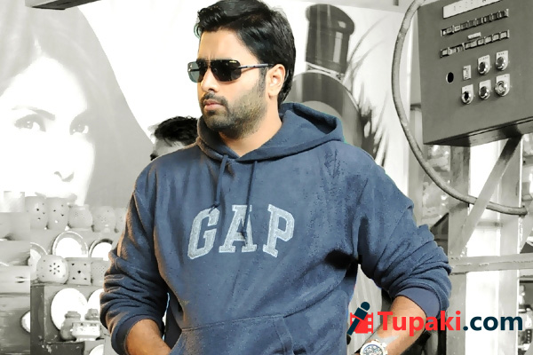 నారావారబ్బాయి లైన్లో నవరత్నాలు