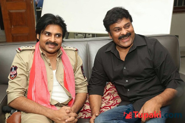 Spotted: Pawan Meets Chiru In Police Dress Spotted: Pawan Meets Chiru In Police Dress