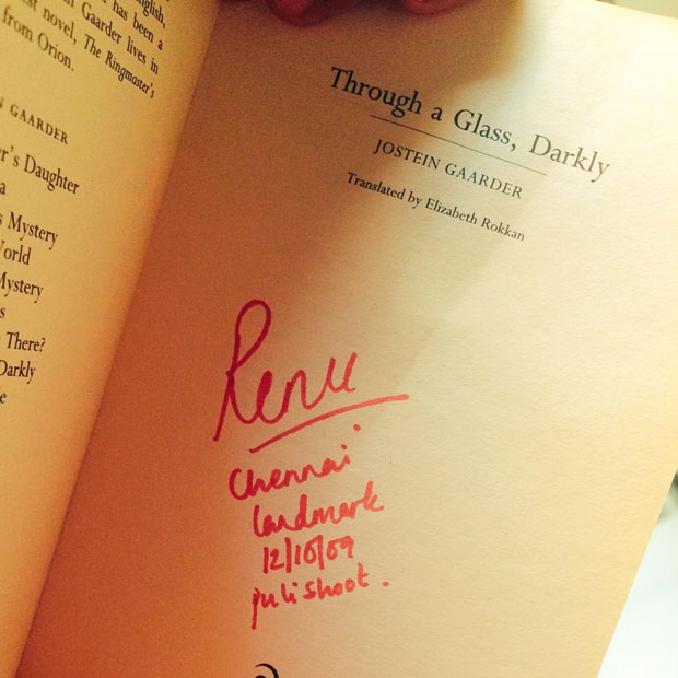 పుస్తకాల మార్కింగ్ లో రేణూ స్పెషాలిటీ