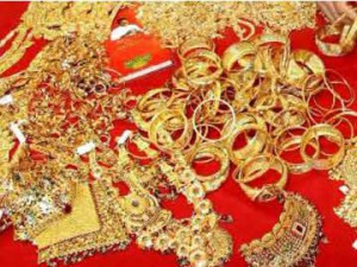 Rs.16 lakh Brides Jewellery Stolen Moments before Marriage