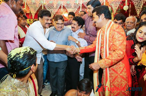 Caught on cam: Megastar at Revanths Daughter Wedding! Caught on cam: Megastar at Revanths Daughter Wedding!