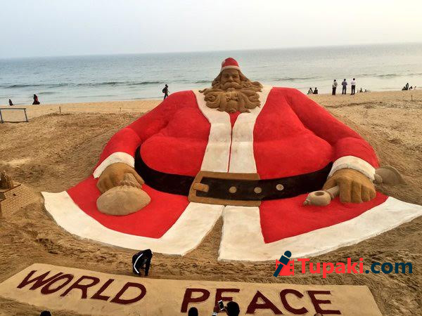 Worlds Tallest sand Santa Claus in India