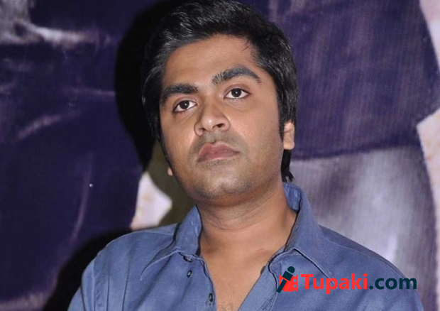 పోలీసుల చేతిలో ఆ హీరోకు చిక్కులు త‌ప్ప‌వా?