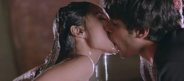 Trailer Talk: Chaitus Heroine locking lips!