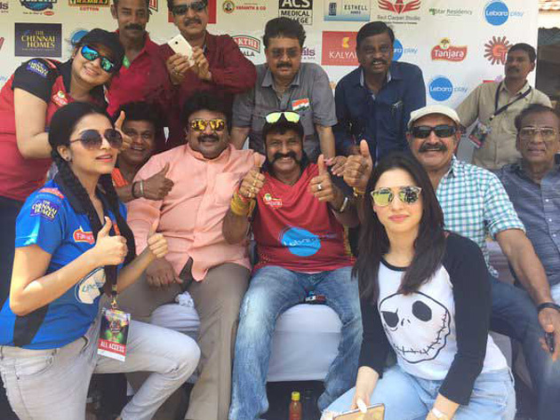 ఫొటోస్: సెలేబ్స్ @ నట్చతిర క్రికెట్ మ్యాచ్