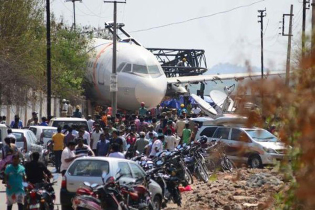 Defunct Airbus crashes in Hyd
