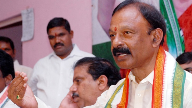 జగన్ కోసం రఘువీరా బేరం మొదలెట్టారా?