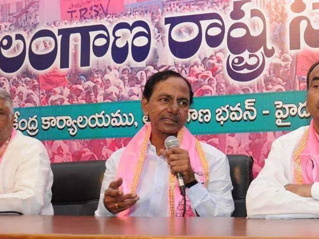 మోడీకి త‌న‌కు పోలిక ఏంటో చెప్పిన కేసీఆర్