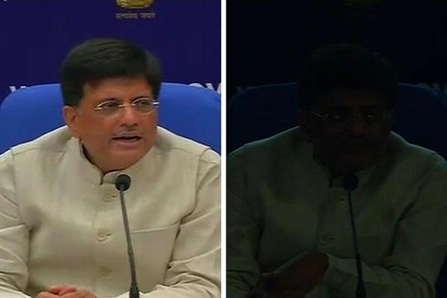 Power Cut disrupts Power Ministers Press Meet
