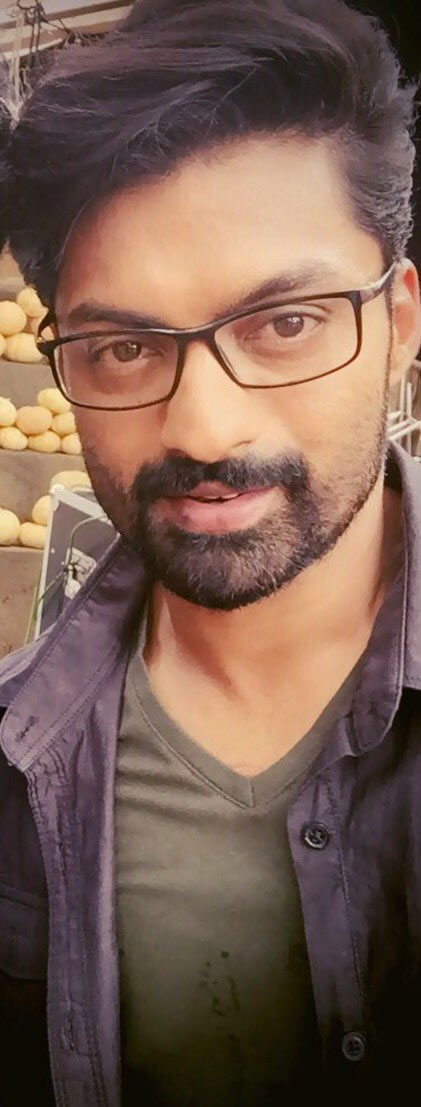 Puri gives damn shocking look to Kalyan