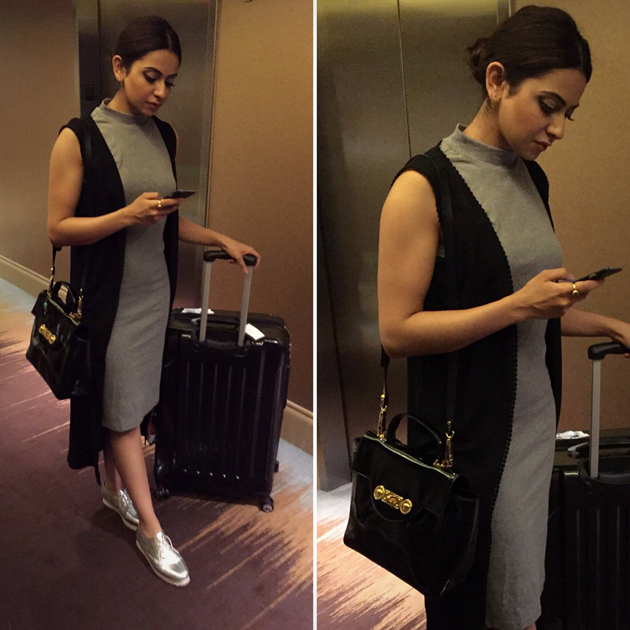 Actress injured leg being in hurry to get into the flight