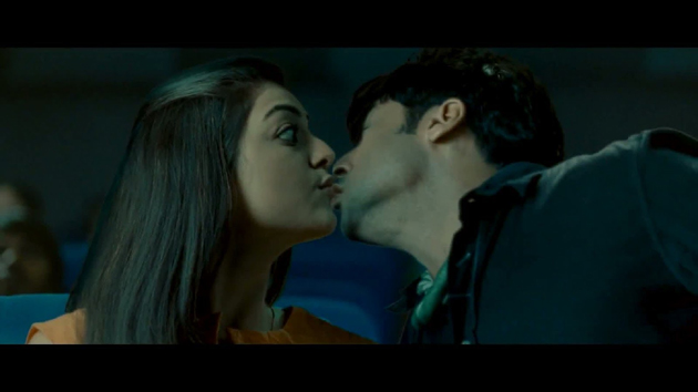 కాజల్-సూర్య లిప్ లాక్ మోసం