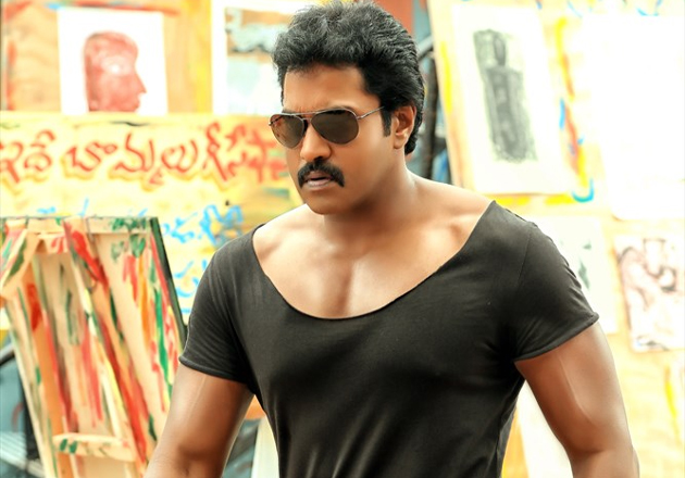 త్రివిక్రమ్.. ఆ సునీల్‌ కు కాస్త చెప్పవయ్యా