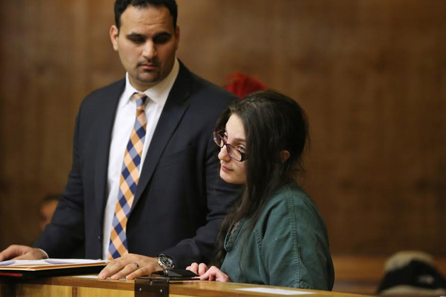 Teacher sends Nude pics, performs Oral Sex! Teacher sends Nude pics, performs Oral Sex!