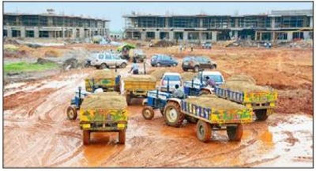 ఫ్లోరింగ్ కుంగకుంటే.. ఆ ఫోటోల మాటేంది?