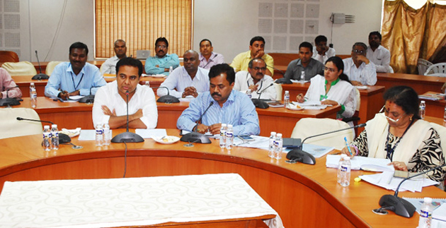 కేటీఆర్ శాలరీతో గ్రీనరీ