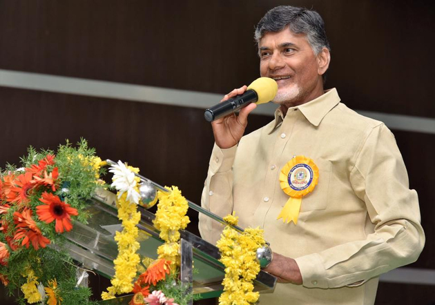 ‘హోదా’పై అసలు గుట్టు విప్పేసిన బాబు ‘హోదా’పై అసలు గుట్టు విప్పేసిన బాబు