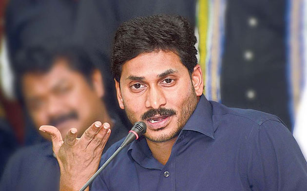 హోదా మీద జగన్ పోరాటం ఎలానంటే.. హోదా మీద జగన్ పోరాటం ఎలానంటే..